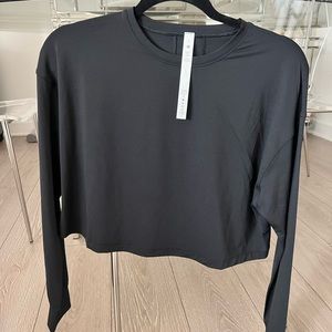LULULEMON SIZE 4!! Cropped long sleeve!